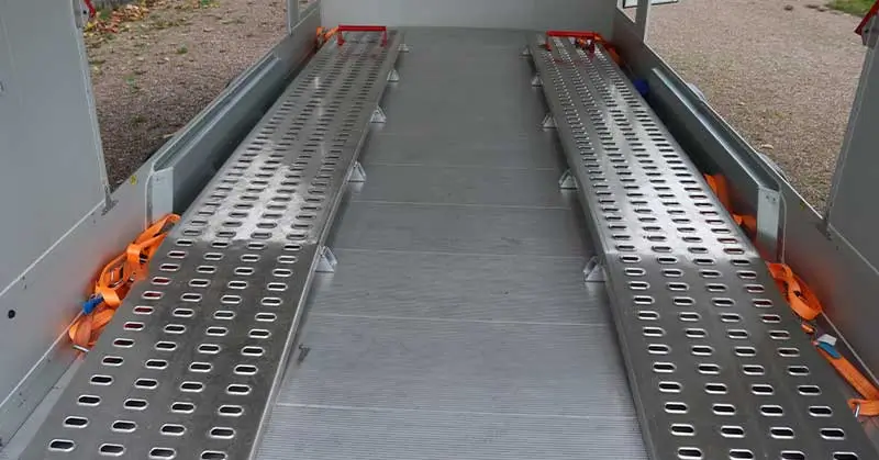 Roadster 1000 Pro transport of car debon Trailers